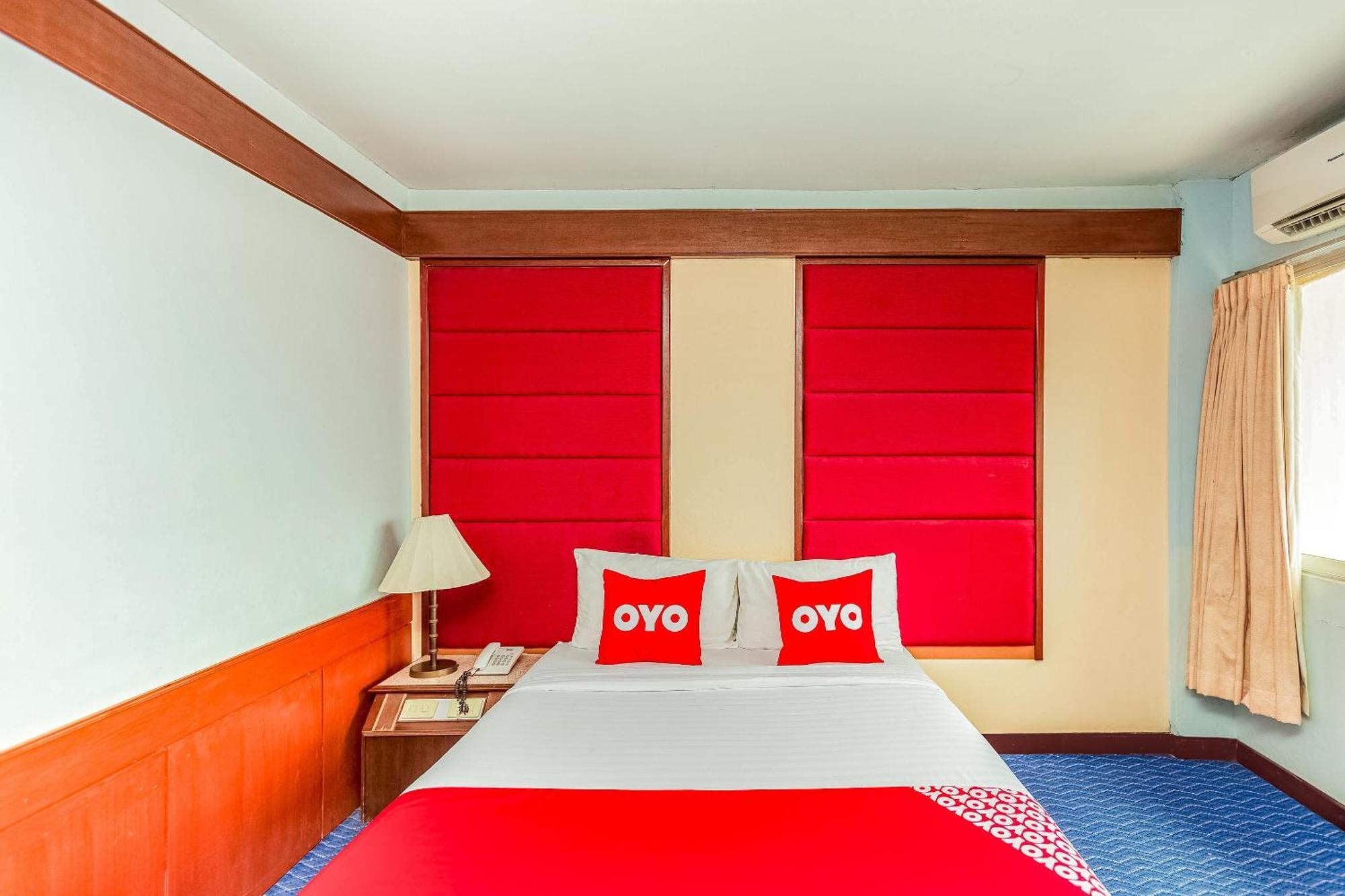 Oyo 441 Grand Thara Hotel Surat Thani Buitenkant foto