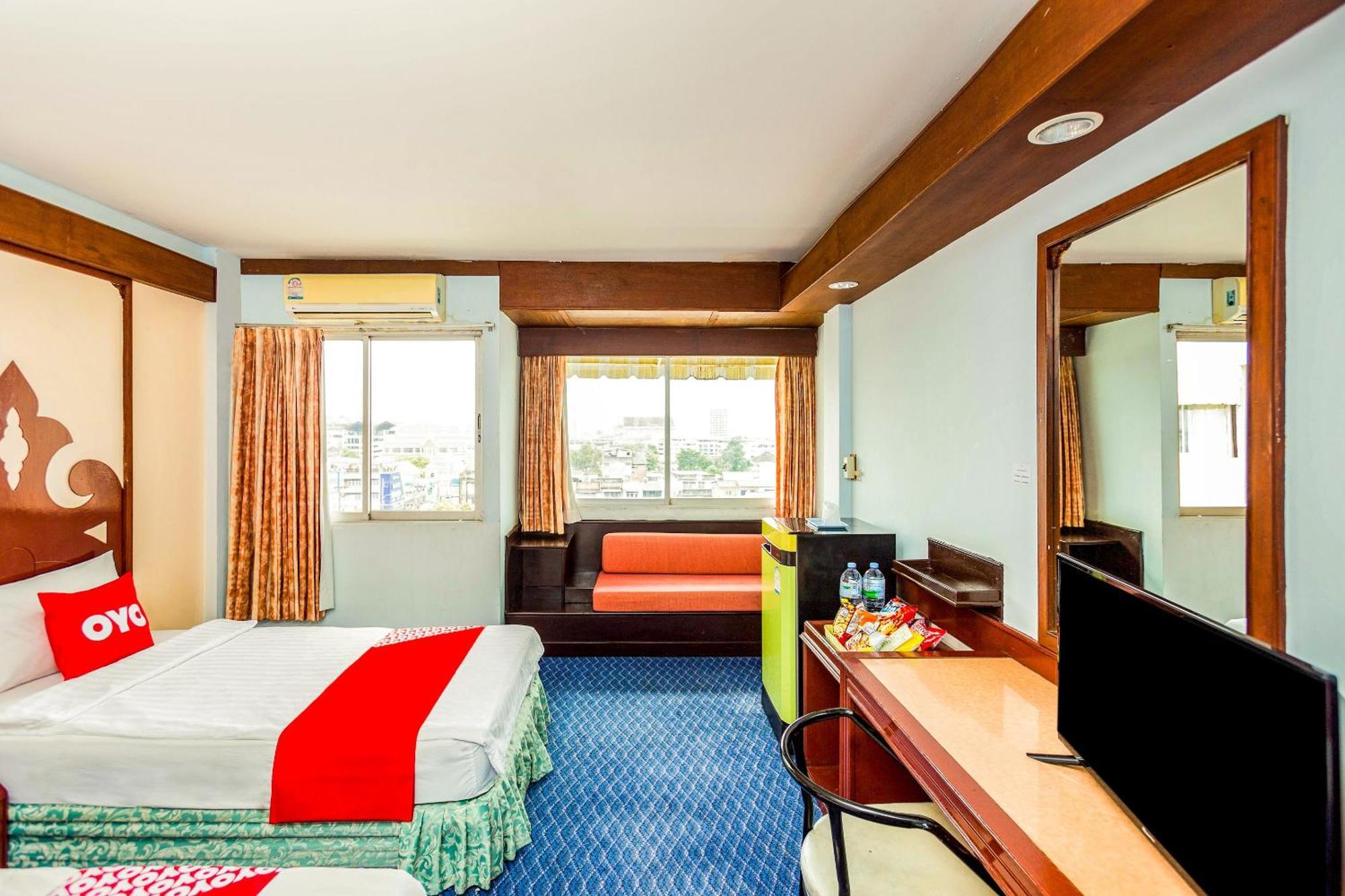 Oyo 441 Grand Thara Hotel Surat Thani Buitenkant foto