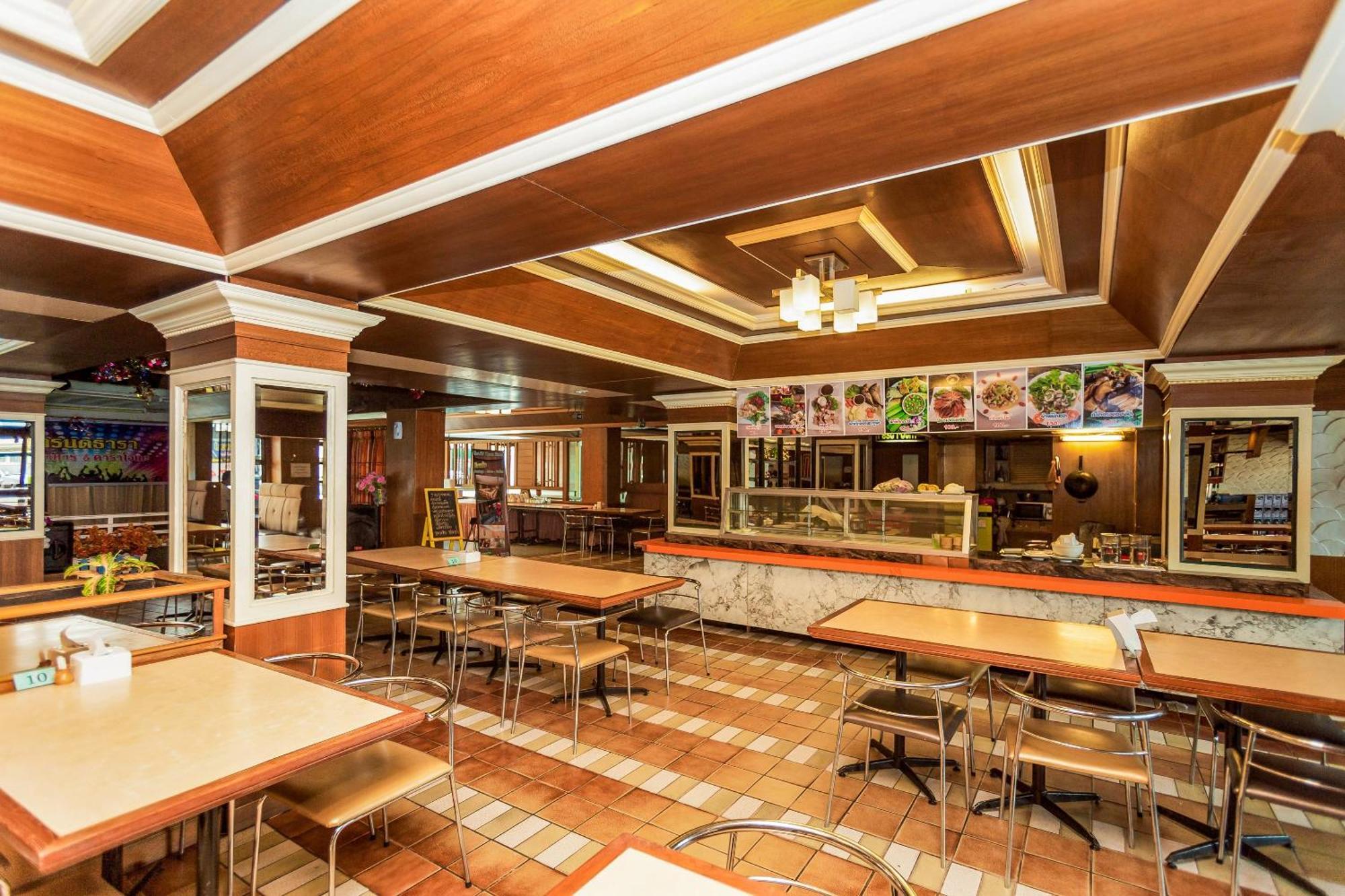 Oyo 441 Grand Thara Hotel Surat Thani Buitenkant foto