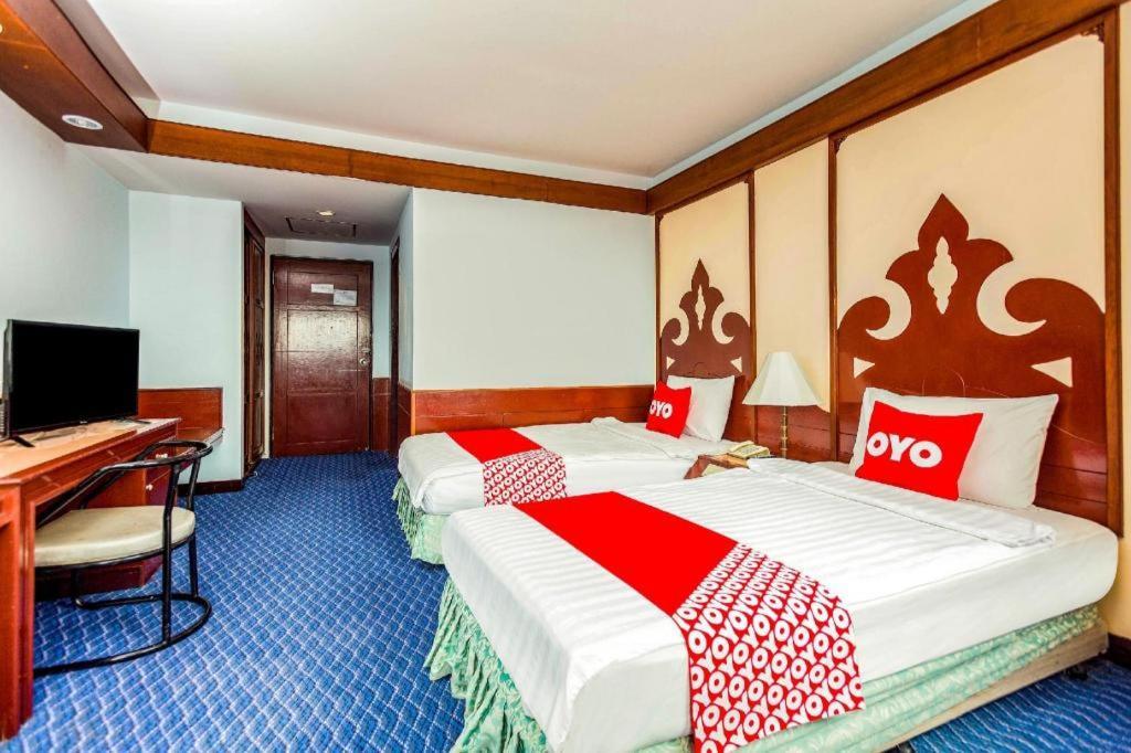 Oyo 441 Grand Thara Hotel Surat Thani Buitenkant foto
