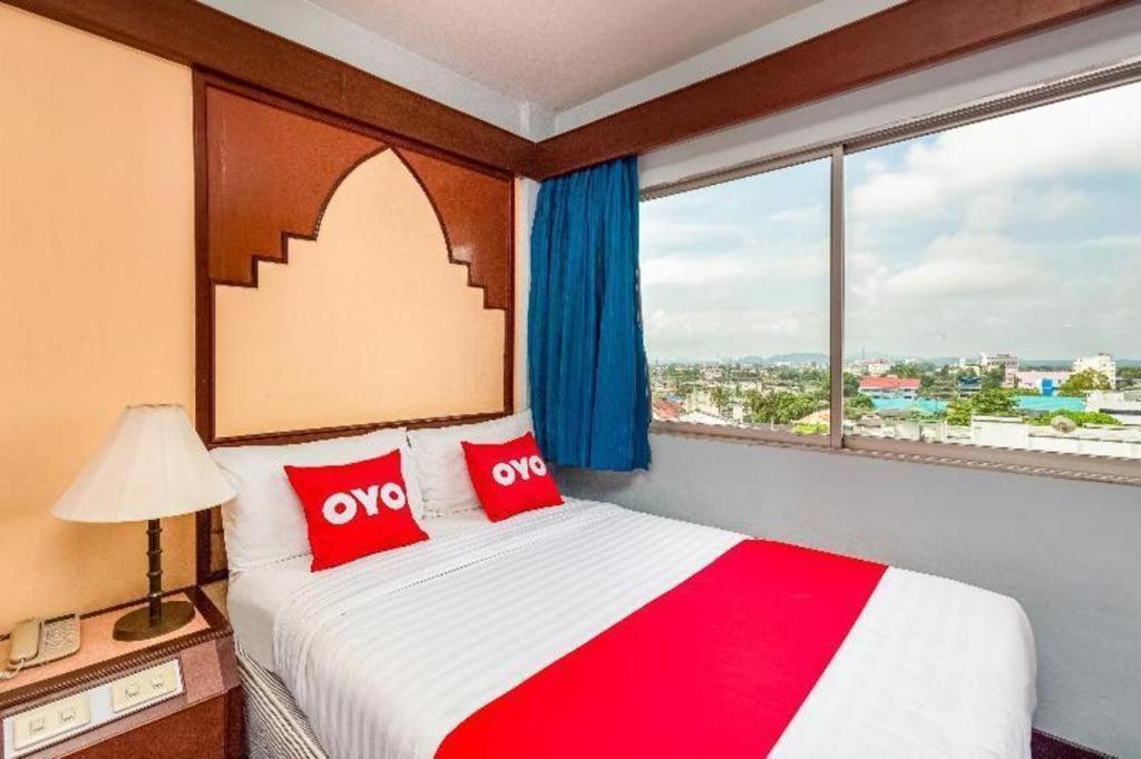 Oyo 441 Grand Thara Hotel Surat Thani Buitenkant foto