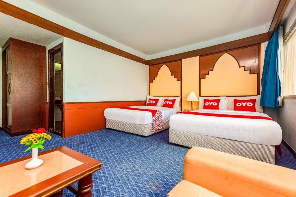 Oyo 441 Grand Thara Hotel Surat Thani Buitenkant foto