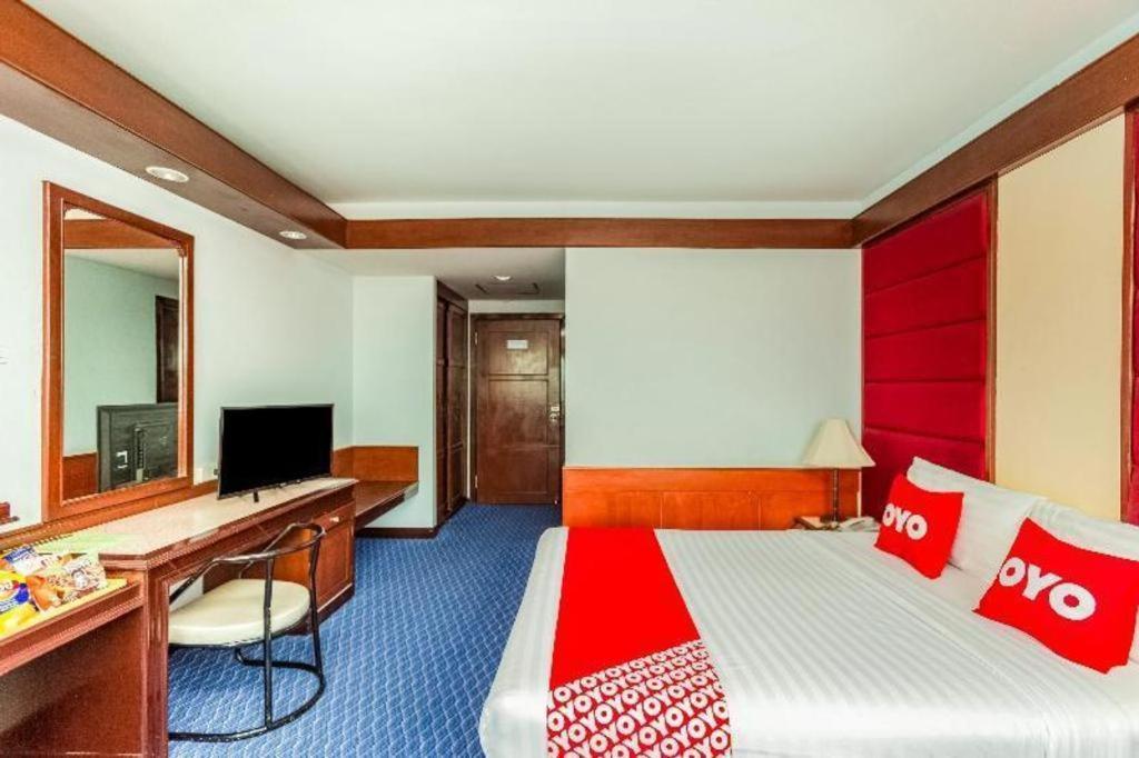 Oyo 441 Grand Thara Hotel Surat Thani Buitenkant foto