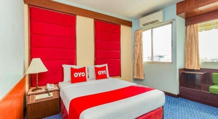 Oyo 441 Grand Thara Hotel Surat Thani Buitenkant foto